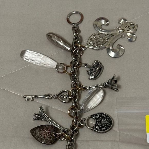 Vintage Statement piece! Charm bracelet w/lots of charms! Extremely unique! - Picture 9 of 9